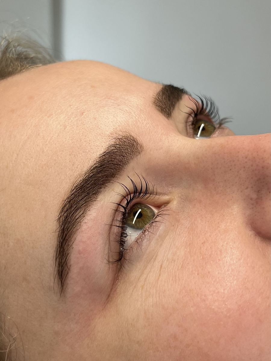 Wenkbrauwen bij Skin and Glow
